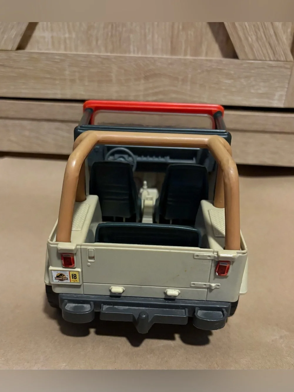 Jurassic World Legacy Collection Jeep Mattel 2018